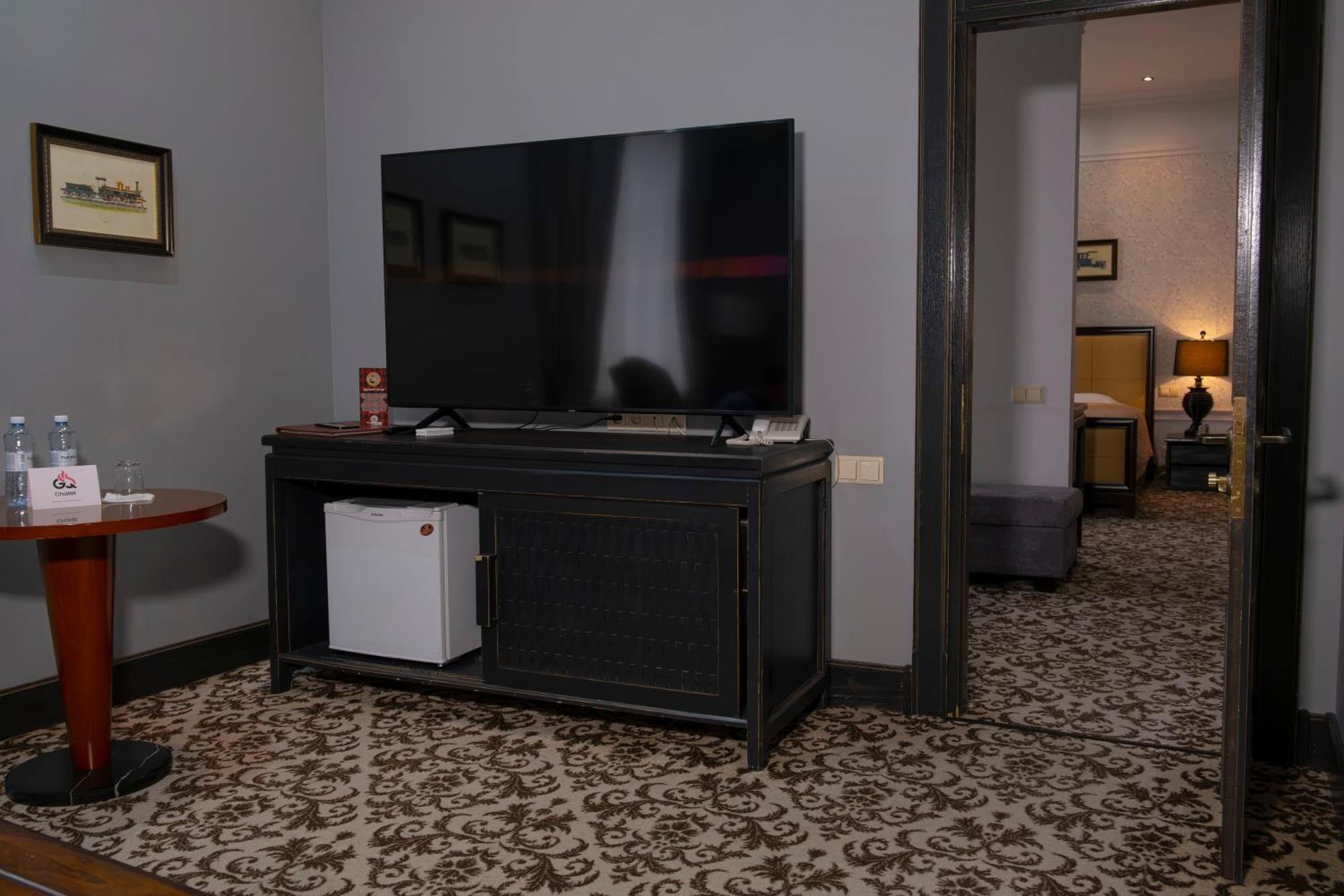 Plaza Hotel コクシェタウ エクステリア 写真