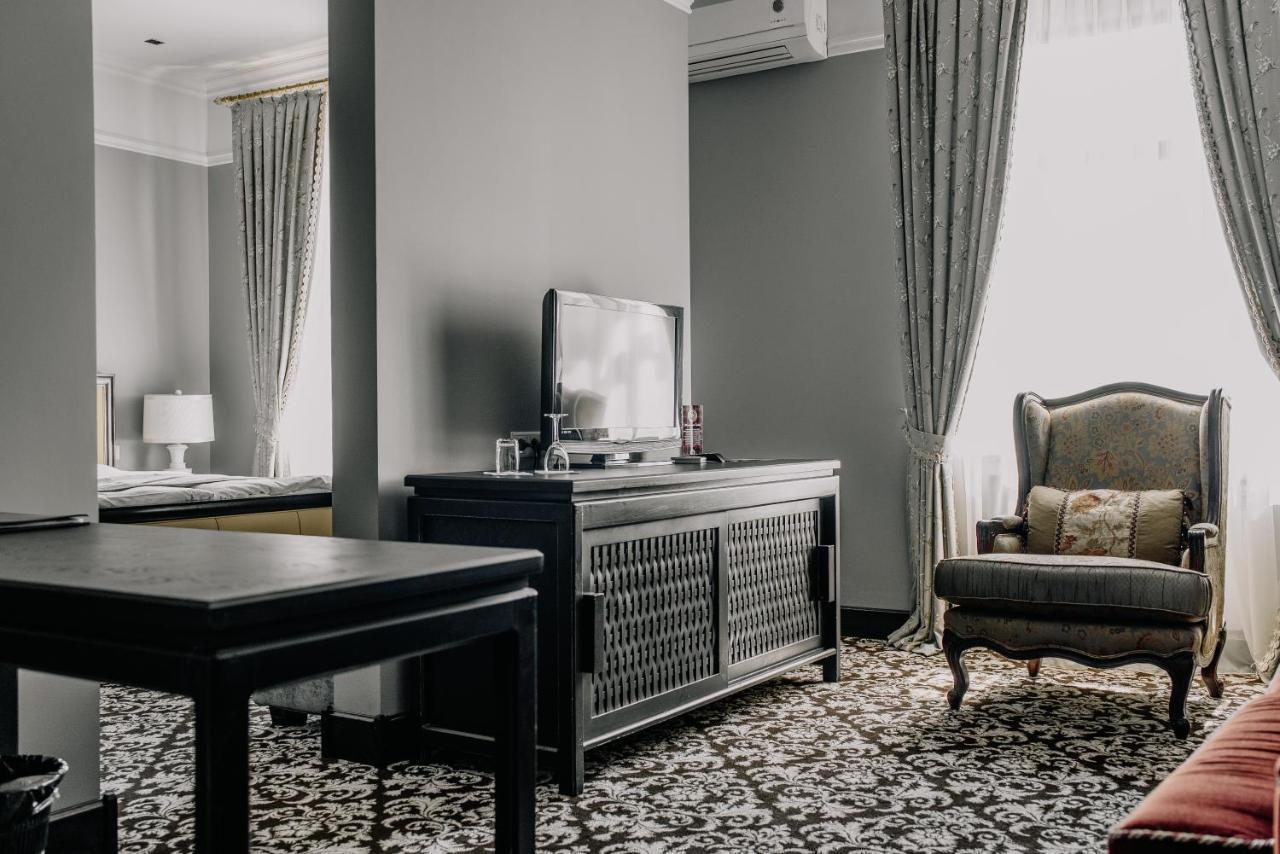 Plaza Hotel コクシェタウ エクステリア 写真